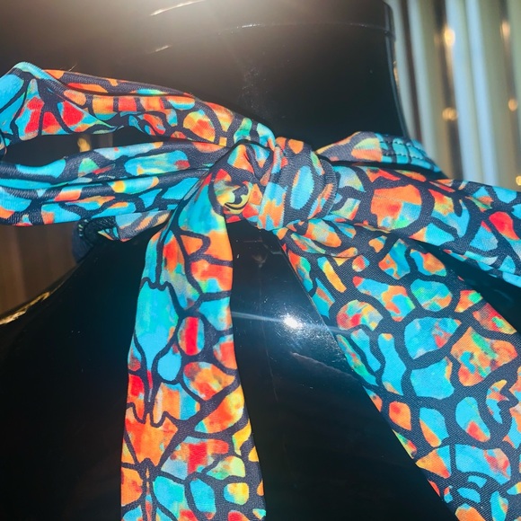 ONE PIECE SWIMSUIT W/BACK TIE UP - Picture 5 of 8